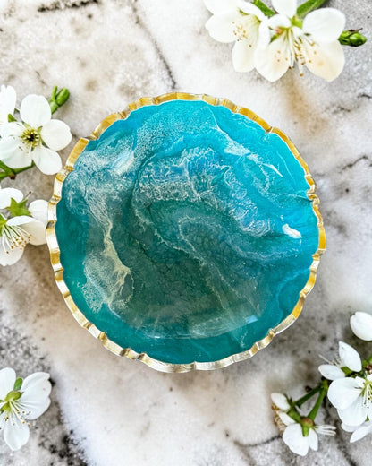 Small Ocean colors bowl, 8x2" geode design epoxy resin