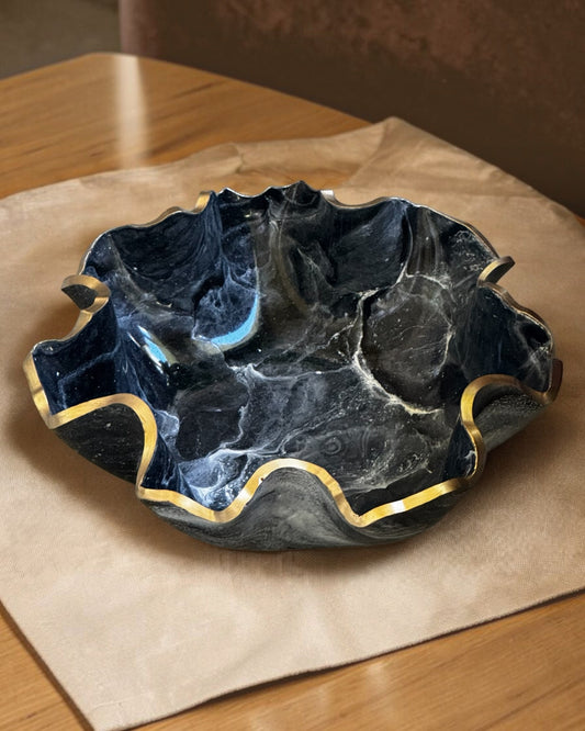 Medium Black bowl, 11x3" geode design epoxy resin