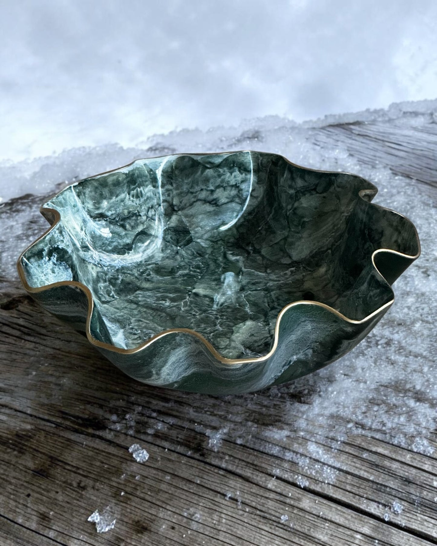 Large Green bowl, 18x3" geode design epoxy resin