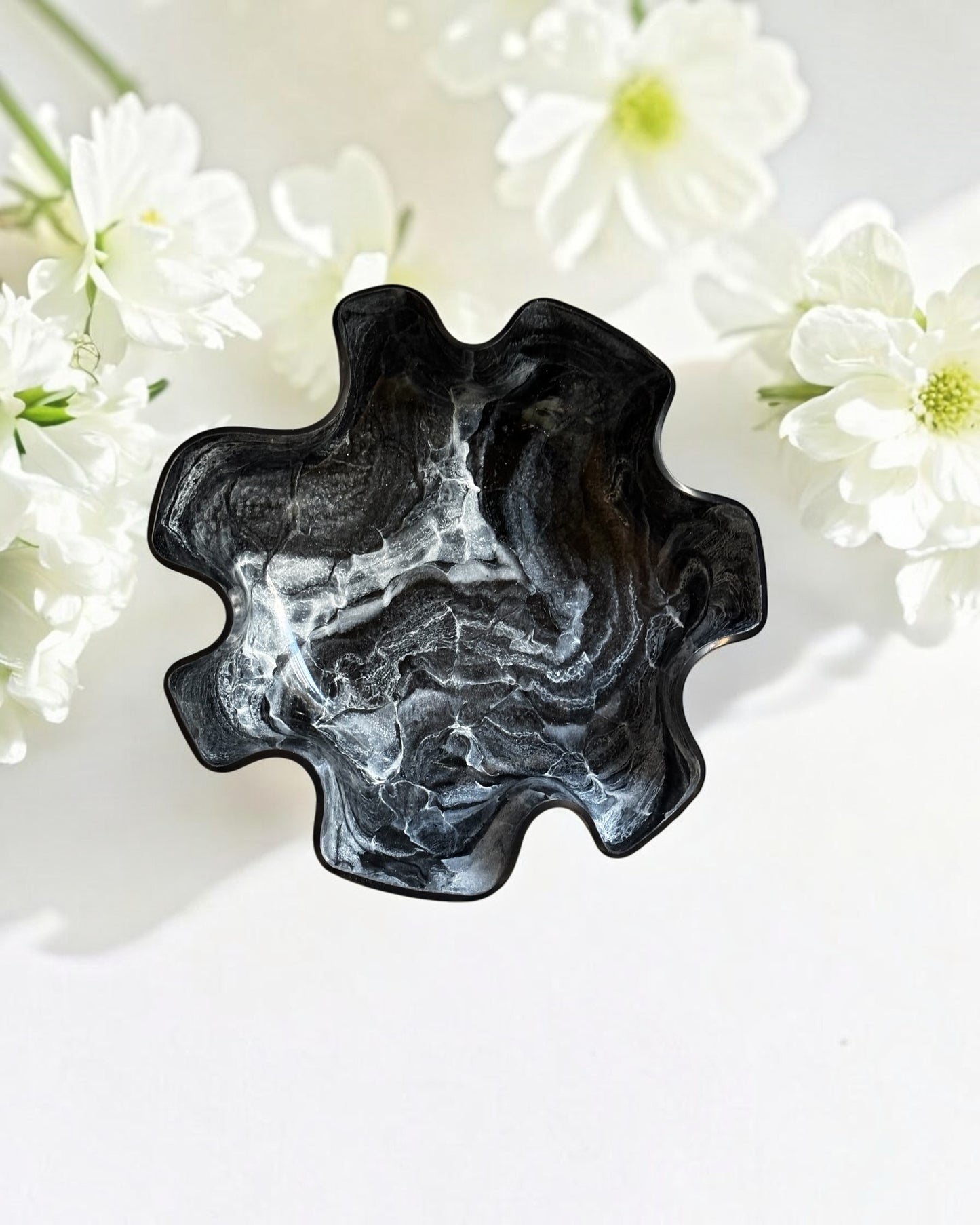 Large Black bowl, 18x3" geode design epoxy resin