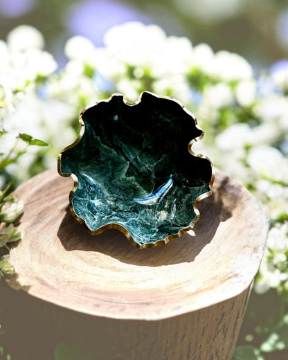Medium Green bowl, 11x3" geode design epoxy resin