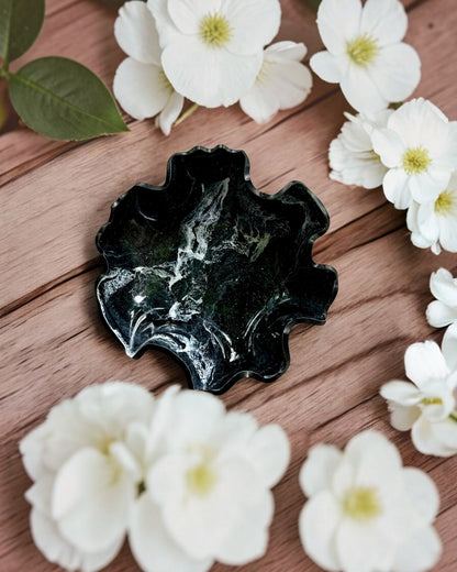Medium Black bowl, 11x3" geode design epoxy resin