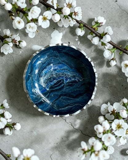 Small Blue bowl, 8x2" geode design epoxy resin