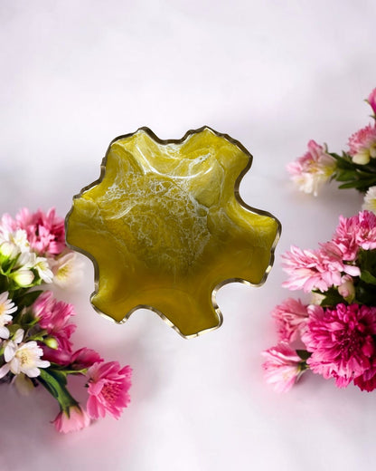 Medium Yellow bowl, 11x3" geode design epoxy resin