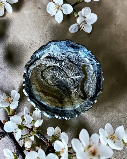 Small Black bowl, 8x2" geode design epoxy resin