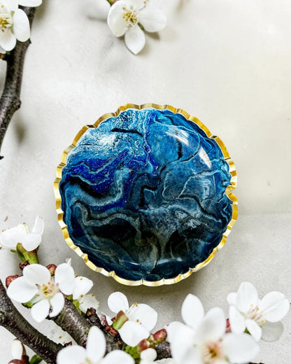 Small Blue bowl, 8x2" geode design epoxy resin