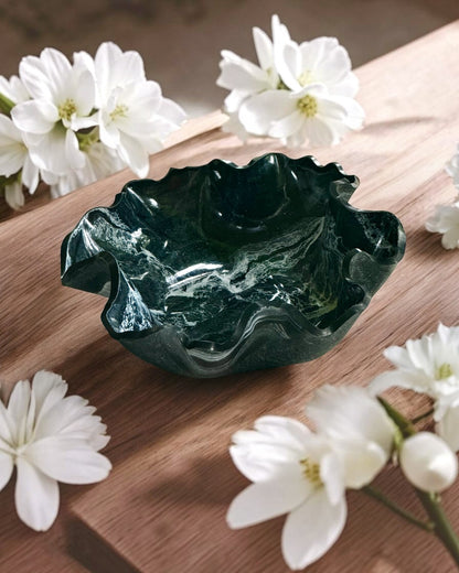 Medium Black bowl, 11x3" geode design epoxy resin