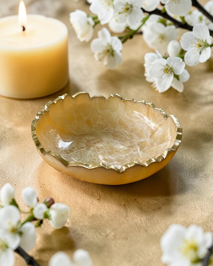 Small Cream bowl, 8x2" geode design epoxy resin