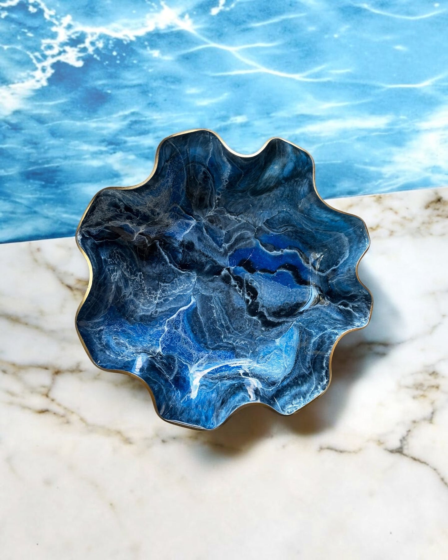 Large Blue bowl, 18x3" geode design epoxy resin