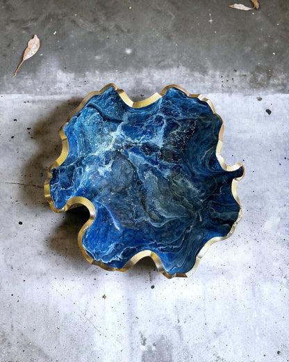 Medium Blue bowl, 11x3" geode design epoxy resin