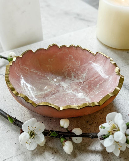 Small Light Pink bowl, 8x2" geode design epoxy resin (Copy)