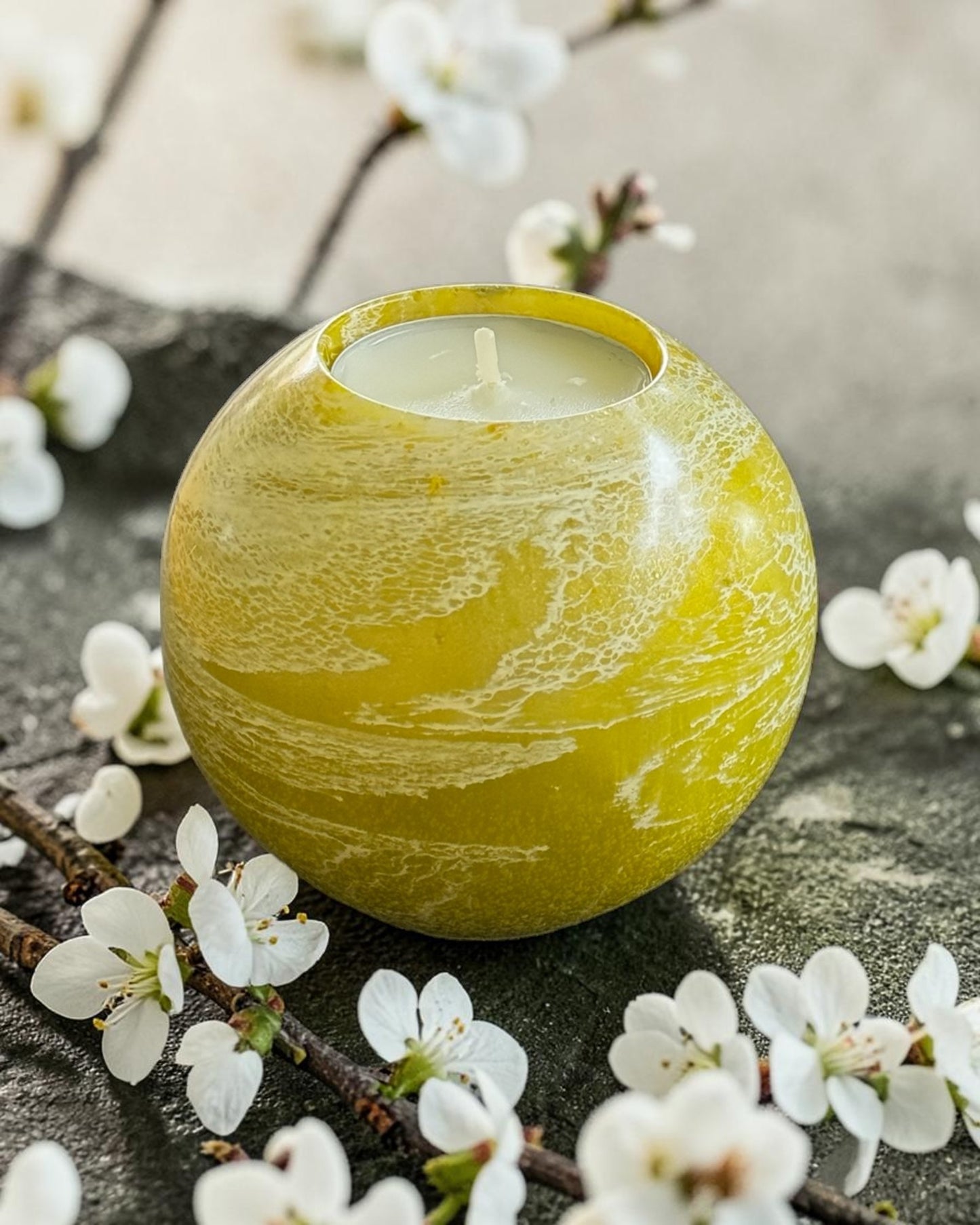Yellow set of 3 candle tealight holders with geode design epoxy resin