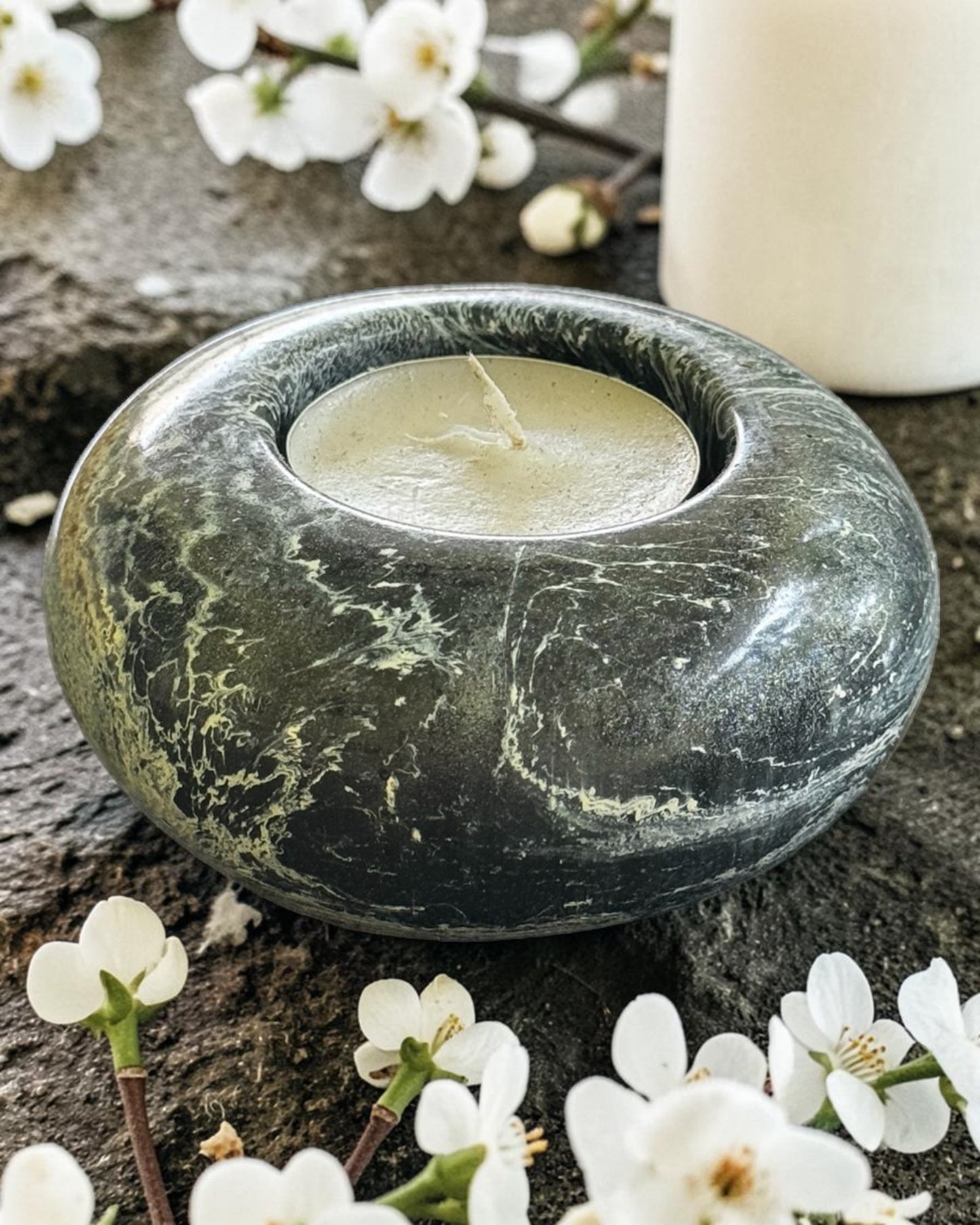Black set of 3 candle tealight holders with geode design epoxy resin