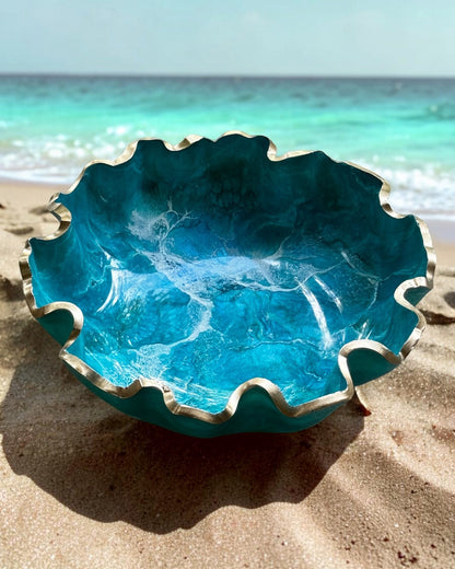 Large Ocean colors bowl, 18x3" geode design epoxy resin