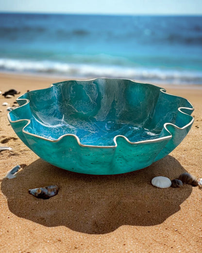 Large Ocean colors bowl, 18x3" geode design epoxy resin