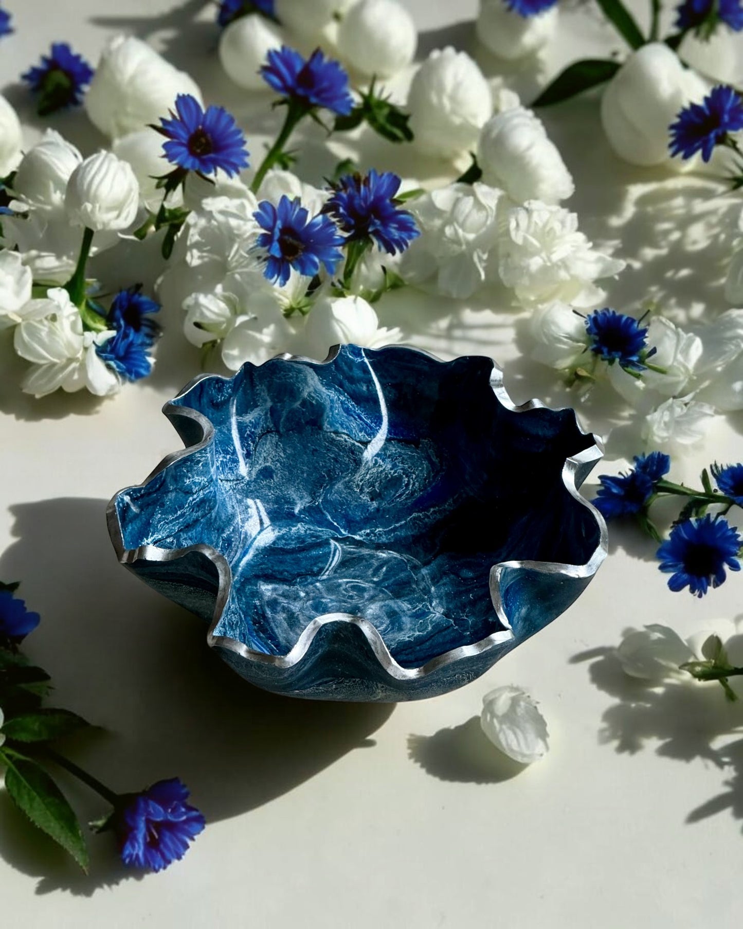 Medium Blue bowl, 11x3" geode design epoxy resin