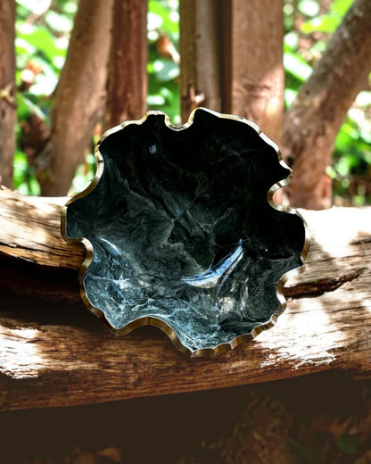 Medium Green bowl, 11x3" geode design epoxy resin