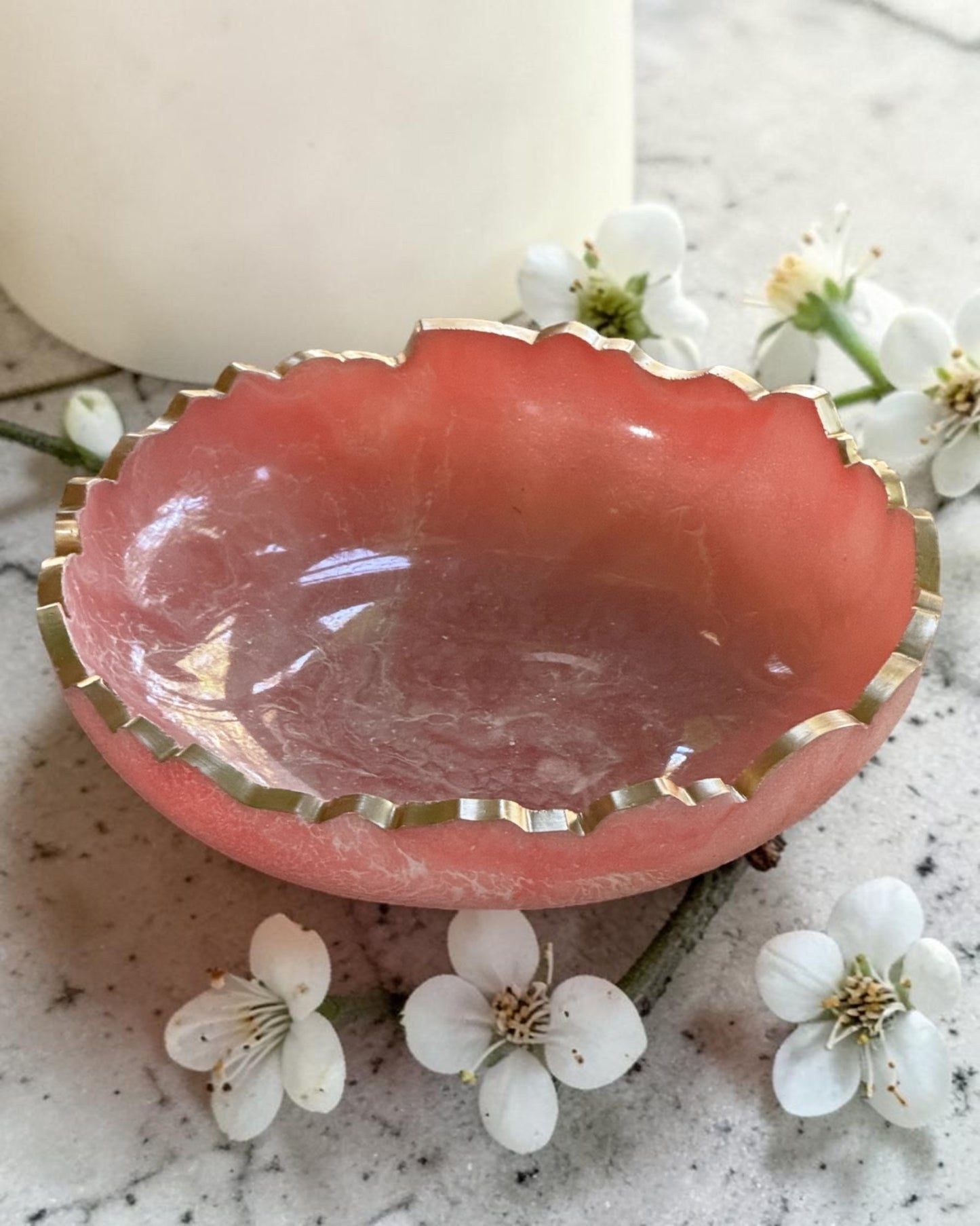 Small Light Pink bowl, 8x2" geode design epoxy resin (Copy)