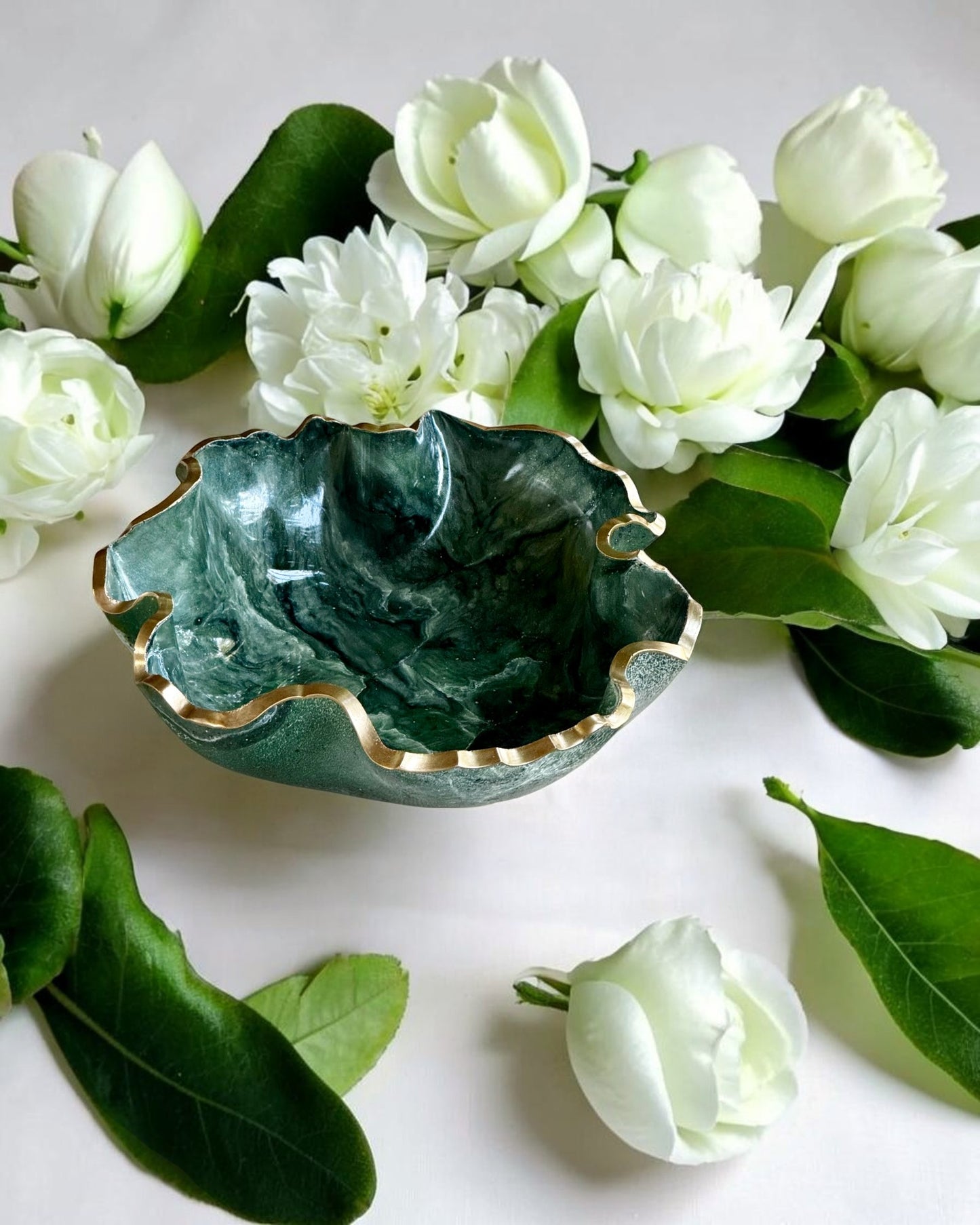 Medium Green bowl, 11x3" geode design epoxy resin