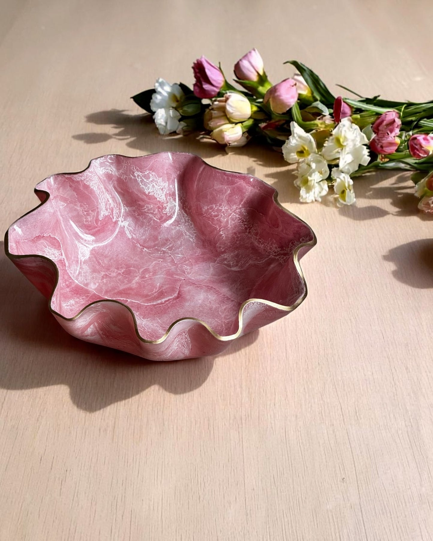 Large light Pink bowl, 18x3" geode design epoxy resin