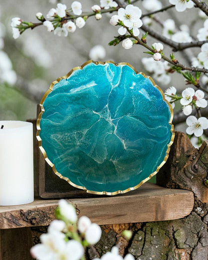Small Ocean colors bowl, 8x2" geode design epoxy resin