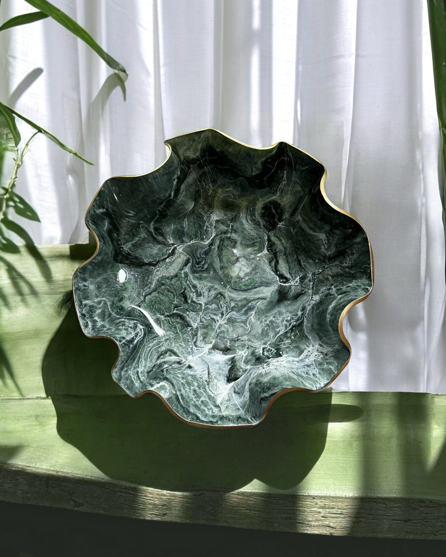 Large Green bowl, 18x3" geode design epoxy resin