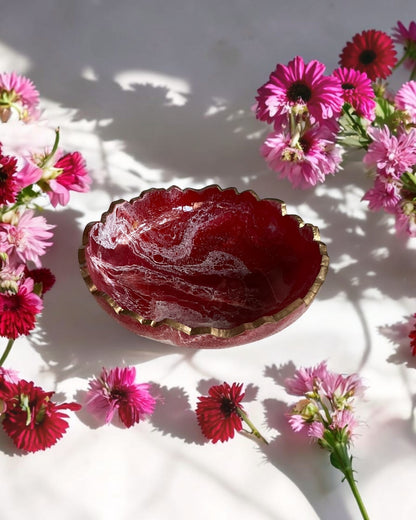 Small Red bowl, 8x2" geode design epoxy resin