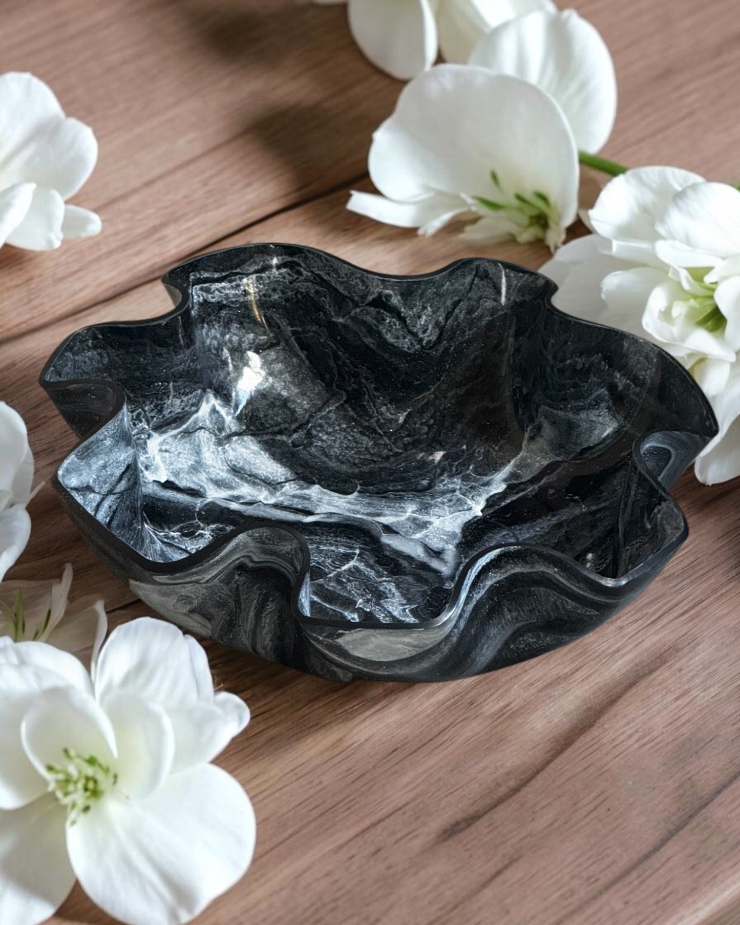 Large Black bowl, 18x3" geode design epoxy resin