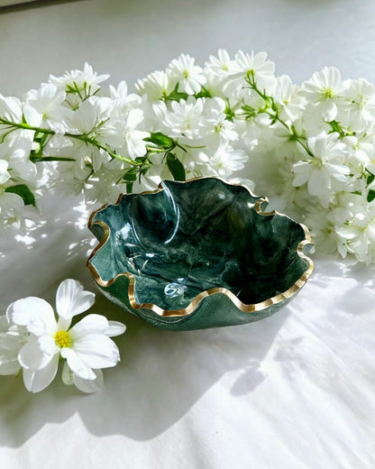 Medium Green bowl, 11x3" geode design epoxy resin