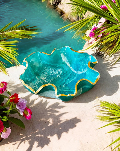 Medium Ocean colors bowl, 11x3" geode design epoxy resin