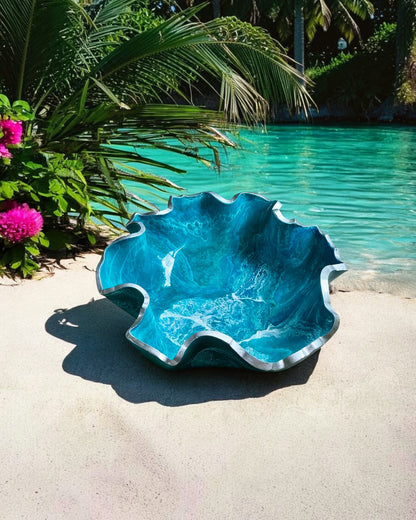 Medium Ocean colors bowl, 11x3" geode design epoxy resin