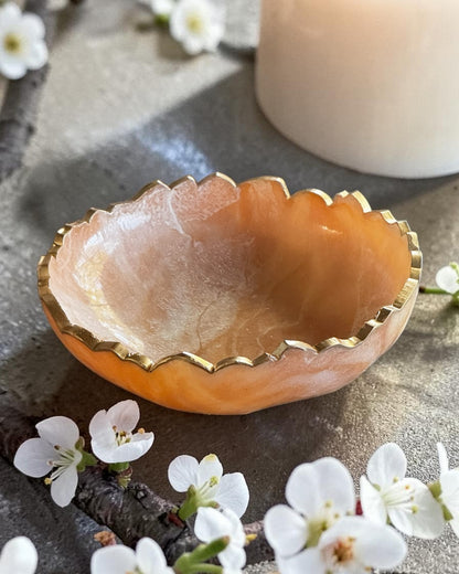Small Cream bowl, 8x2" geode design epoxy resin
