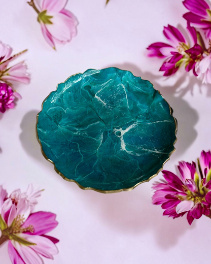 Ocean colors Platter 12" geode design epoxy resin