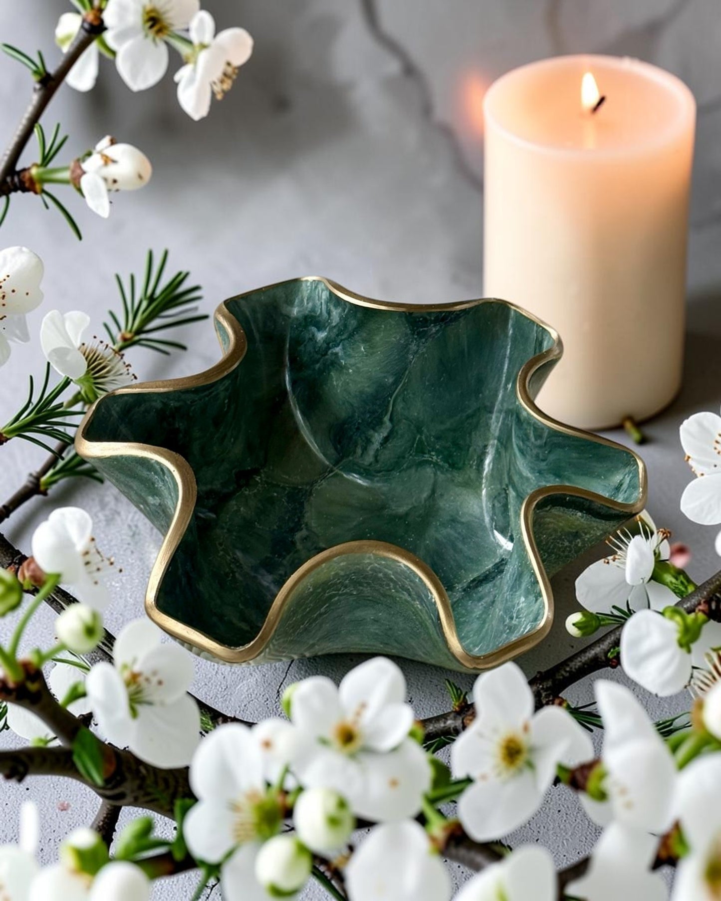 Small Green bowl, 8x3" geode design epoxy resin