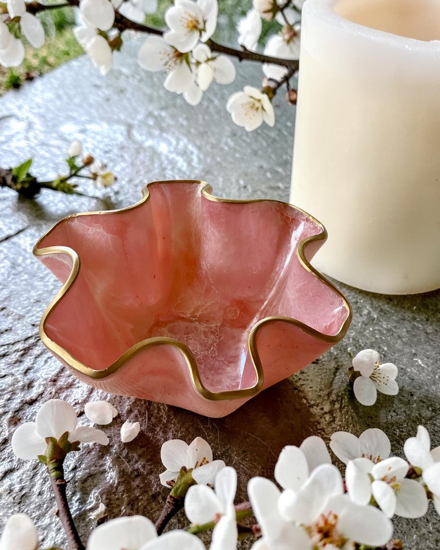 Small Light Pink bowl, 8x3" geode design epoxy resin
