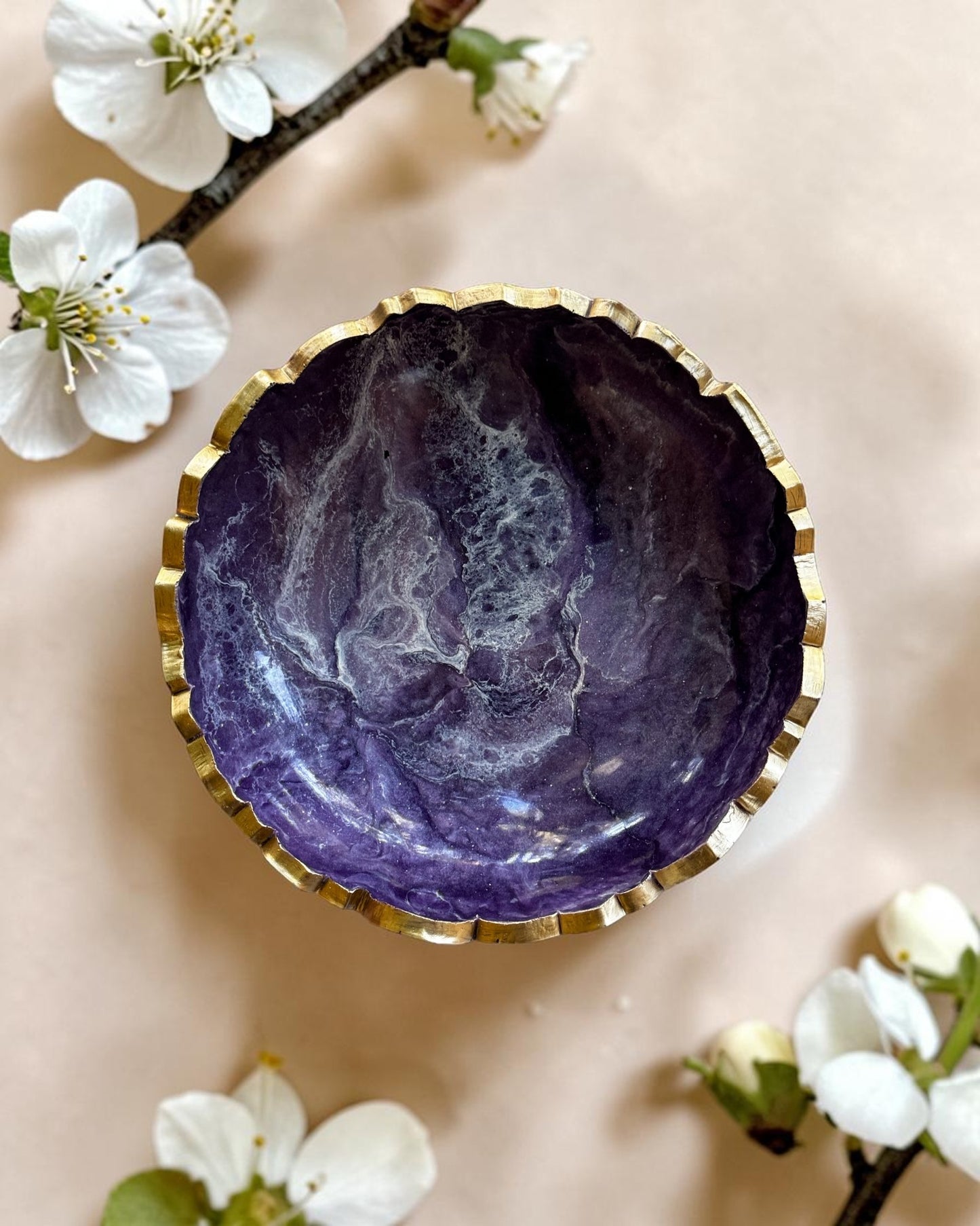 Small Purple bowl, 8x2" geode design epoxy resin