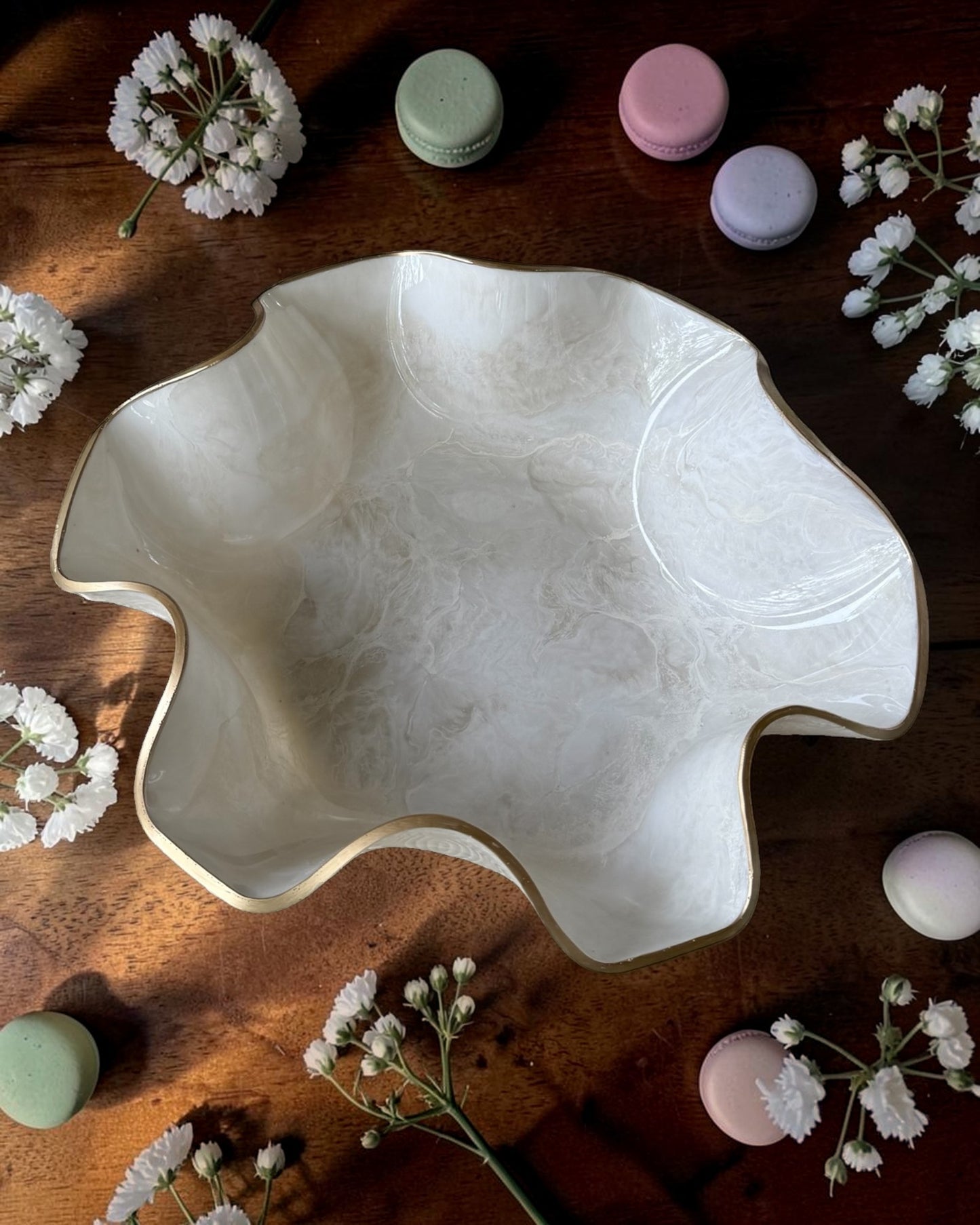 Large White bowl, 18x3" geode design epoxy resin