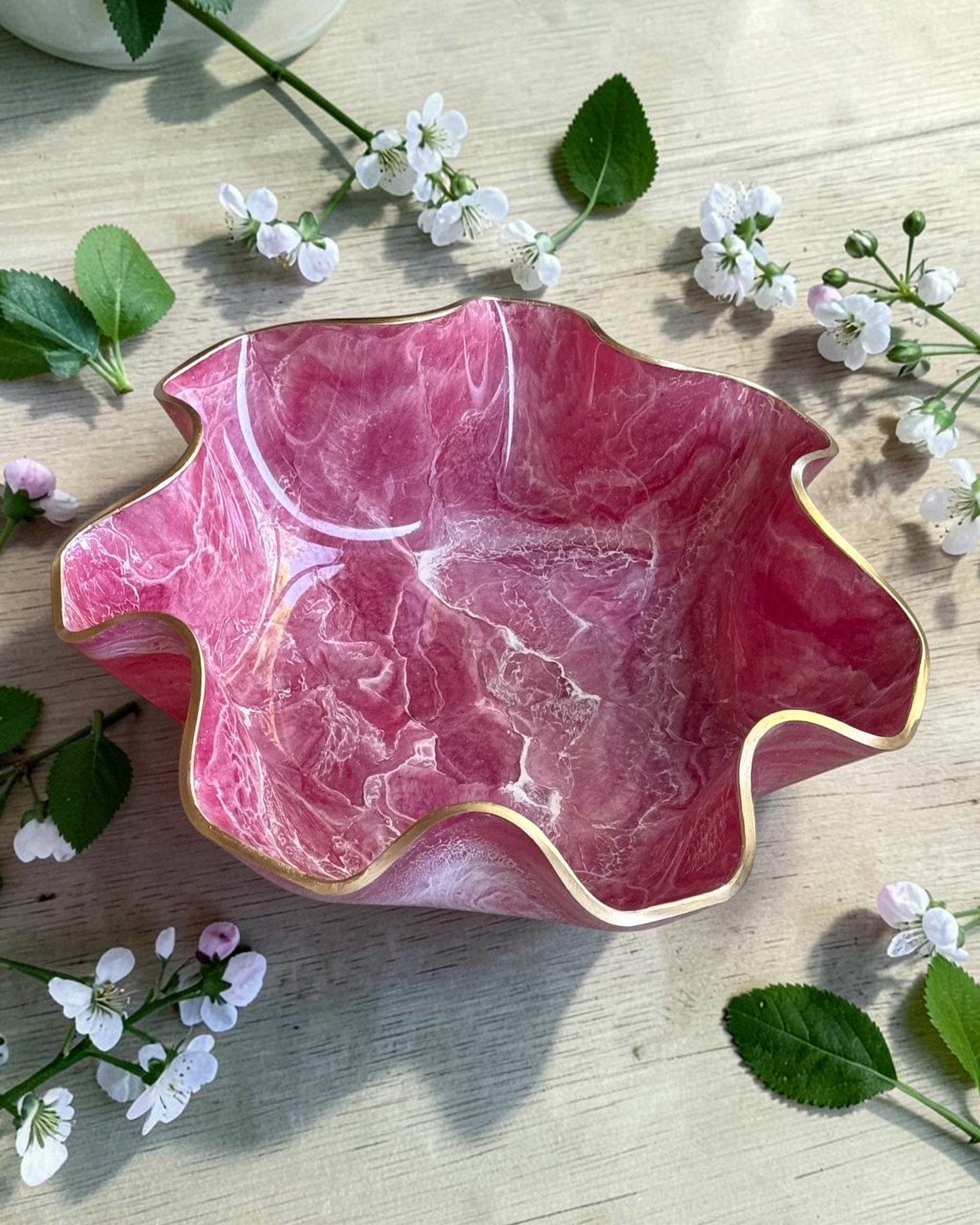 Large Pink bowl, 18x3" geode design epoxy resin