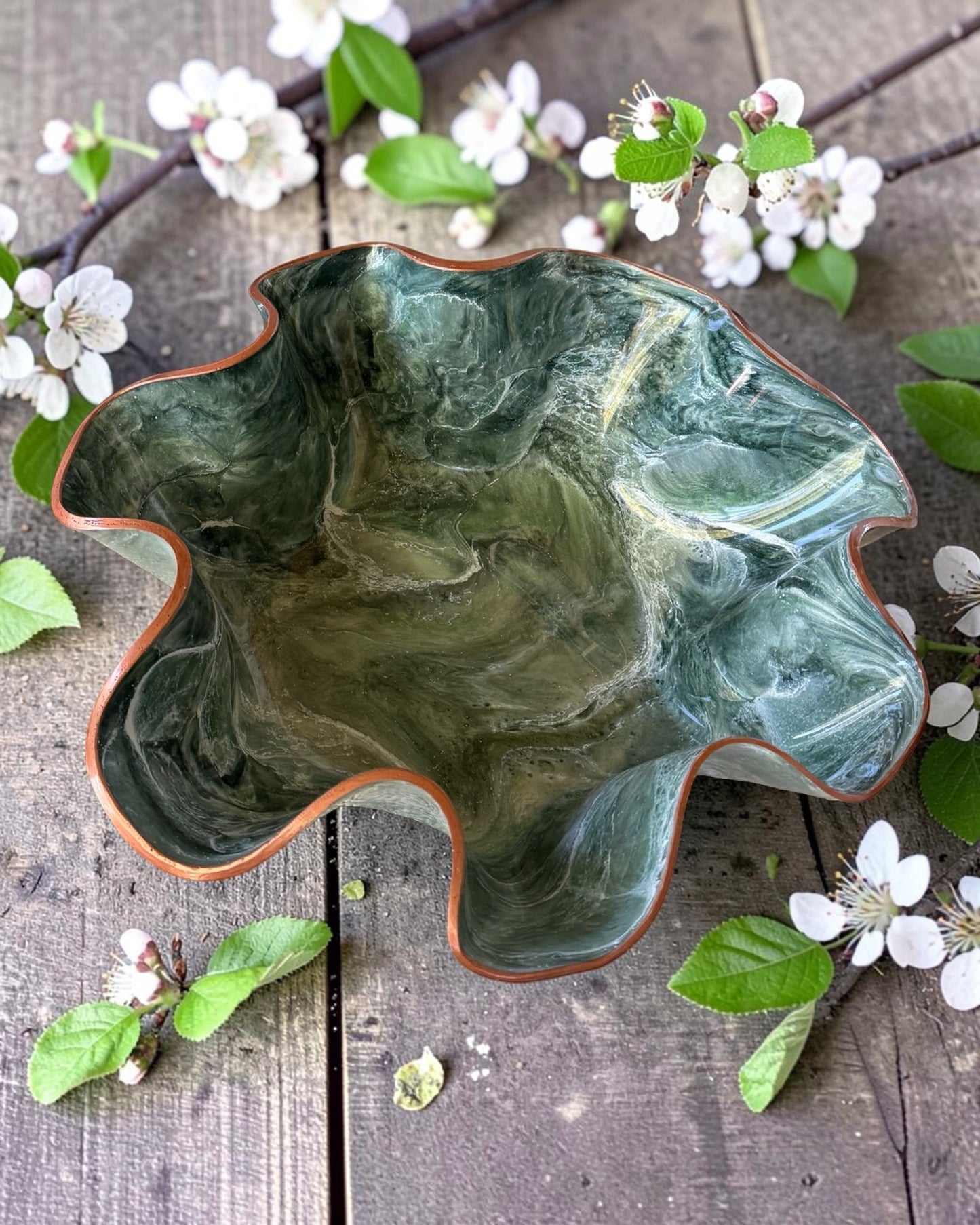 Large Green bowl, 18x3" geode design epoxy resin