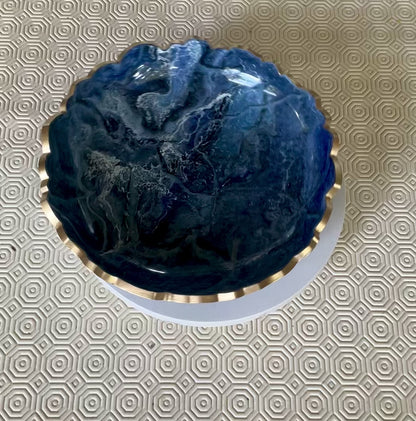 Small Blue bowl, 8x2" geode design epoxy resin