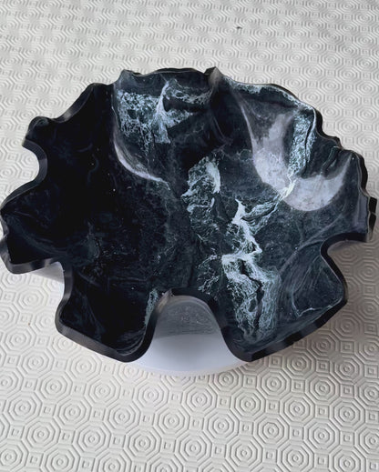 Medium Black bowl, 11x3" geode design epoxy resin