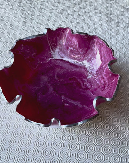 Medium Pink bowl, 11x3" geode design epoxy resin